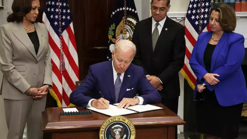 Breaking Down President Biden's New Executive Order on Abortion Rights