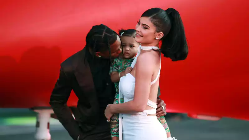 Kylie Jenner and Stormi receive matching diamond rings from Travis Scott