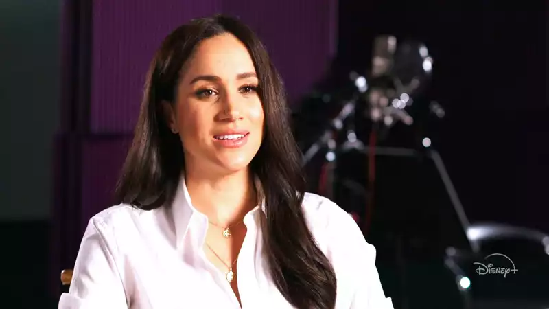 Meghan Markle buys coffee for workers seeking paid leave