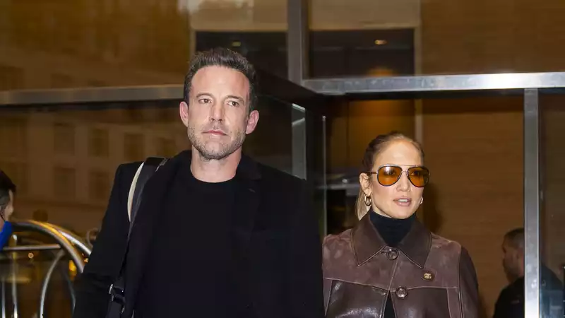 Jennifer Lopez and Ben Affleck meet "whenever possible" despite busy schedules