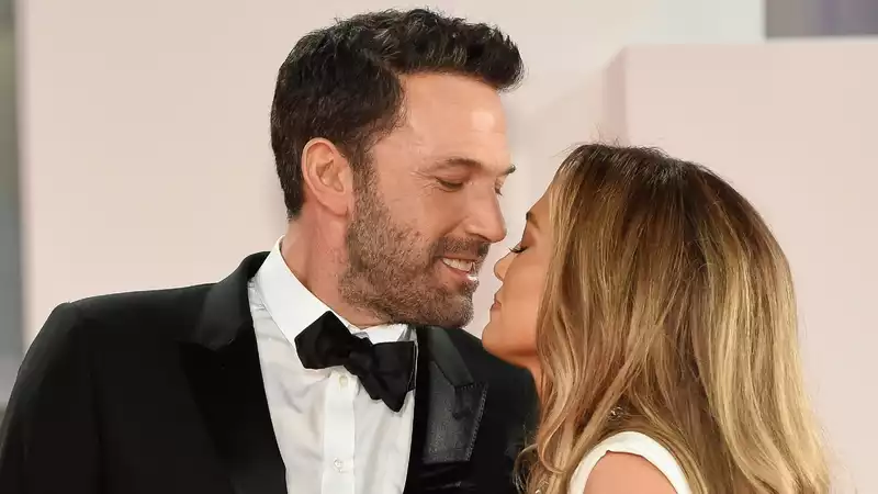 Ben Affleck Says He's "In Awe" of Jennifer Lopez in New Interview