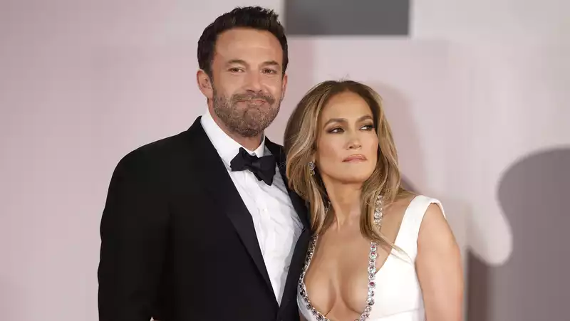 Jennifer Lopez and Ben Affleck plan to spend the holidays together.