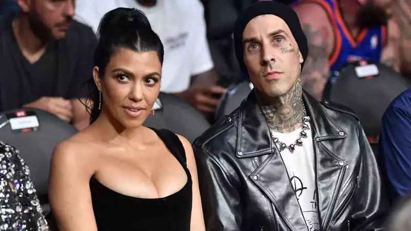 Kourtney Kardashian and Travis Barker kissed a lot during their vacation in Italy.