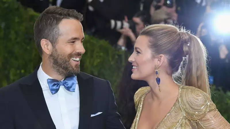 Ryan Reynolds celebrates Blake Lively's birthday.