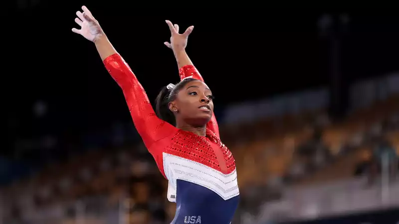 Simone Biles and Jonathan Owens in love in new Instagram photo