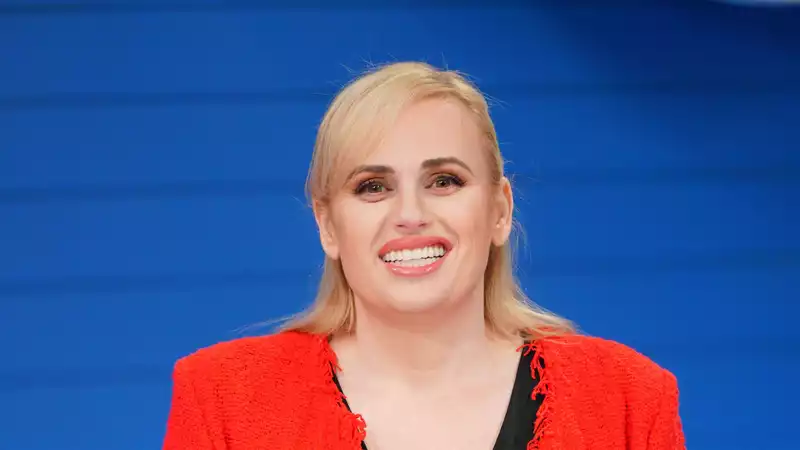 Rebel Wilson Recreates Britney Spears' Look in New Movie