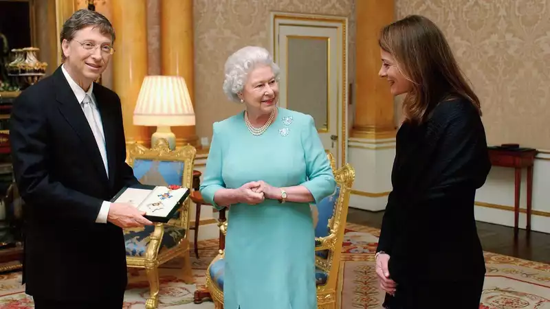 Royal Fans Go Crazy Over This Excavated Video of the Queen Saying "Nah"