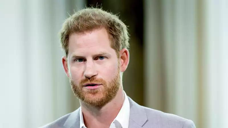 Prince Harry's friends reportedly ask him not to mention them in his memoirs