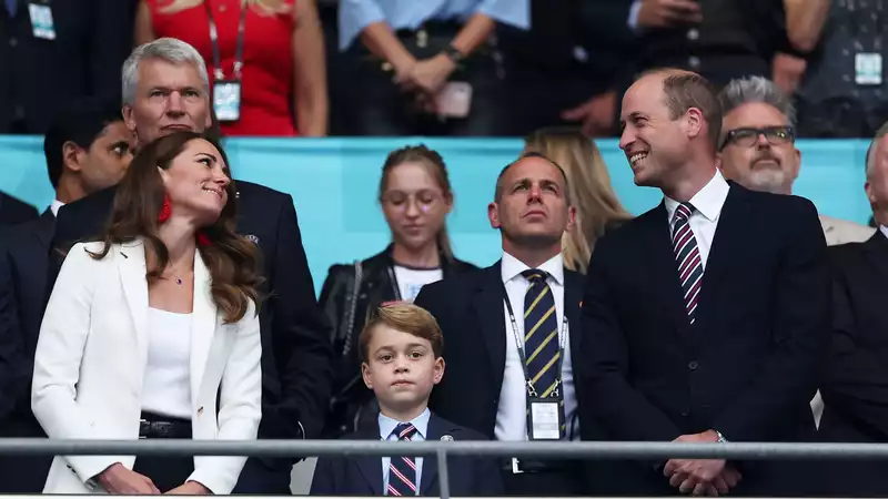 Prince William and Kate Middleton raise Prince George as the future king, a "modern approach."