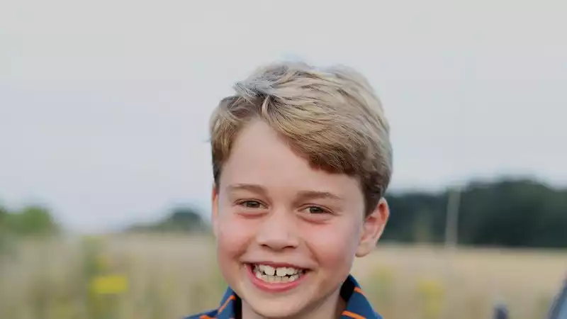 Prince George looks grown-up in his 8th birthday portrait.