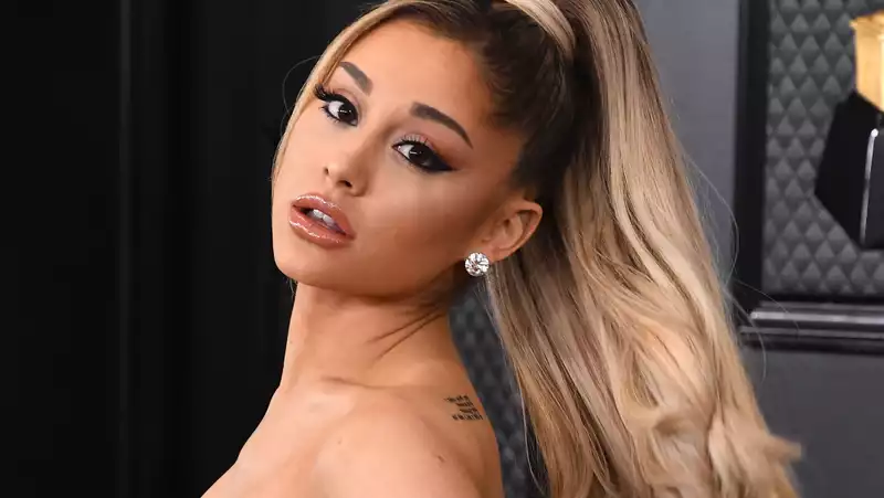 Ariana Grande Shares Honeymoon with Dalton Gomez