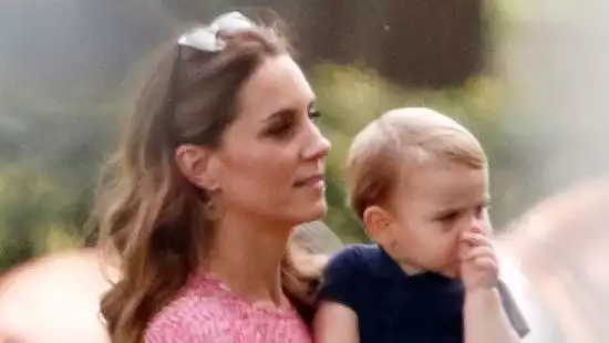 Tweet from a royal fan who ran into Kate Middleton and Prince Louis while playing in Hyde Park.