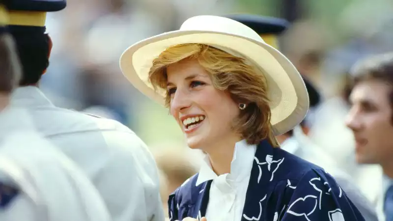 Princess Diana's Brother Shares Rare Childhood Photos on Her 60th Birthday