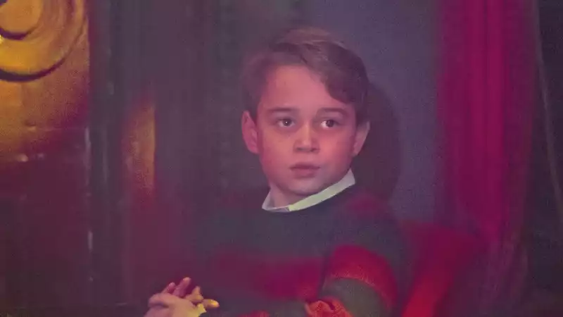 Prince William and Kate Middleton tell Prince George that he will be king someday "around his 7th birthday."