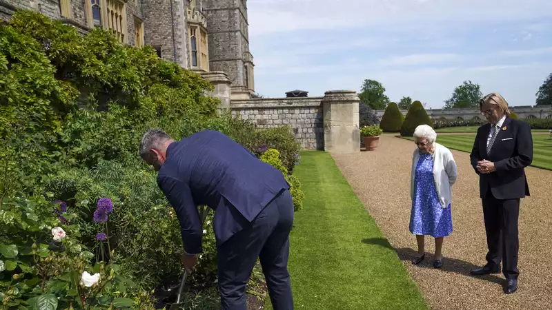 The Queen congratulates His Royal Highness Prince Philip on his 100th birthday.