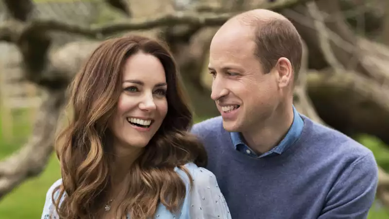 Prince William and Kate Middleton celebrate their 10th wedding anniversary with new photos