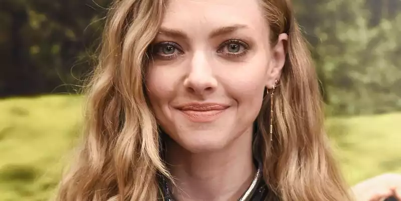 Amanda Seyfried talks about experiencing "strange" panic attacks.