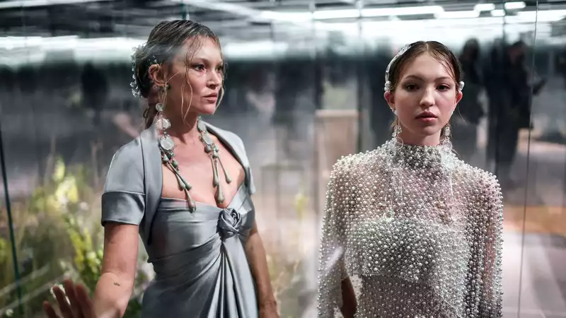 Kate Moss and daughter Laila walk the Fendi runway together.