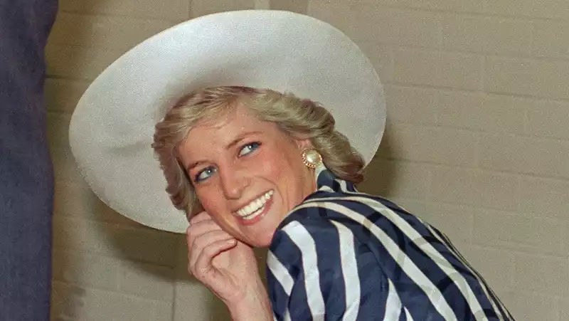 Rare footage of Princess Diana casually playing the piano as she charmed onlookers on her Australian tour.