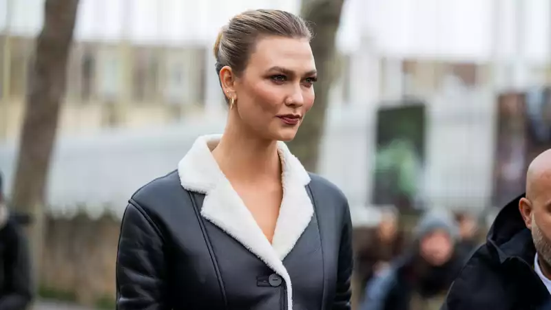 Karlie Kloss Says She Tried to 'Convince' Ivanka Trump and Jared Kushner's Parents-in-Law