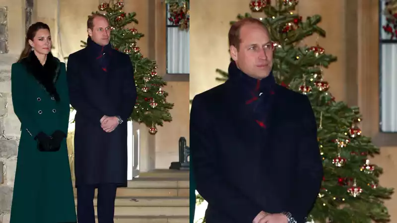 The Queen's Christmas tree is decorated with little crowns instead of baubles