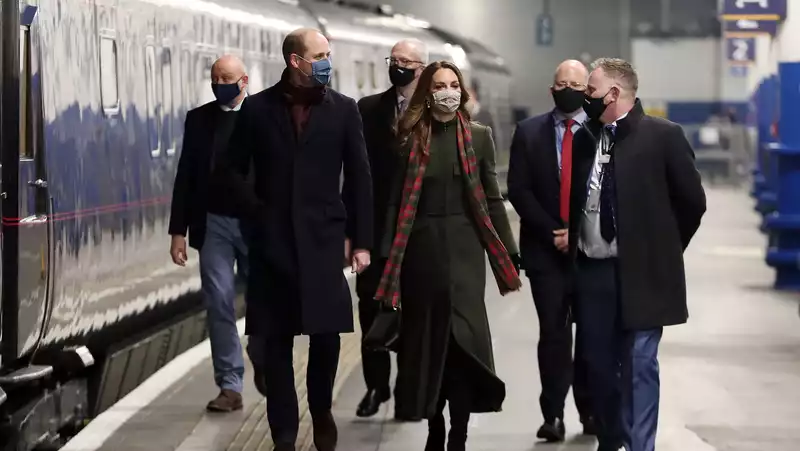 Kate Middleton and Prince William begin first ever royal train tour