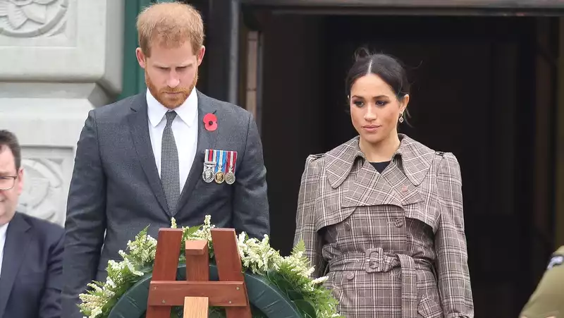 Prince Harry and Meghan Markle report miscarriage to royal family before paper is published.