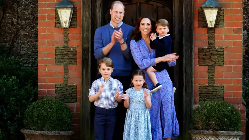 Prince William and Kate Middleton's children have already written letters to Santa.