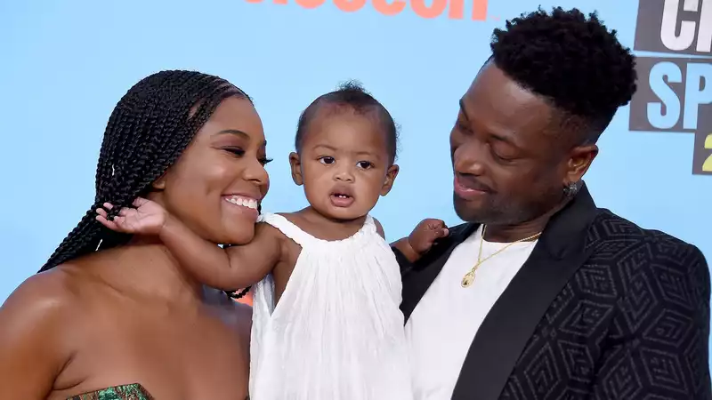 Gabrielle Union, Dwayne Wade, daughter Kaavia and Beyonce dance adorably to the music