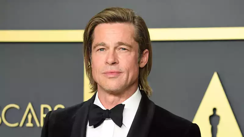 Brad Pitt and girlfriend Nicole Poturalski break up.