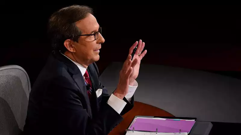 Twitter is not happy with Chris Wallace's debate moderating.