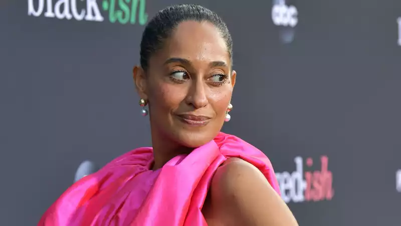 Tracee Ellis Ross proves the perfect combination of neon pink and yellow