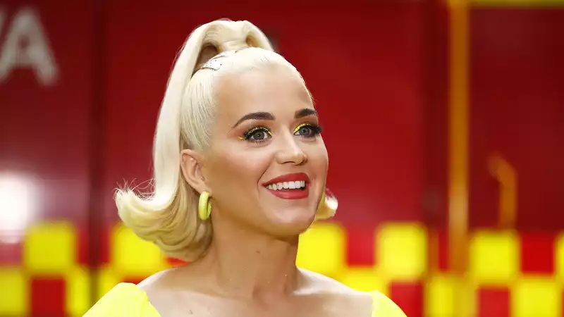 Katy Perry Revamps Maternity Style with Balenciaga Head-to-Toe