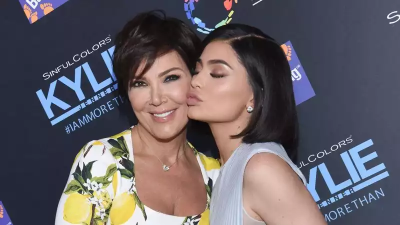 Kylie Jenner Uses Small Bell to Call Kris Jenner After Lasik Surgery