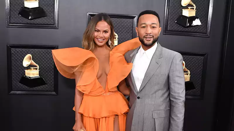 John Legend to Live Stream Free Concerts from His Home