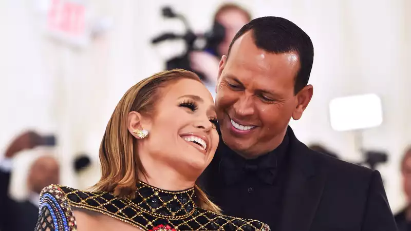 J.Lo and A-Rod Win Flip Challenge