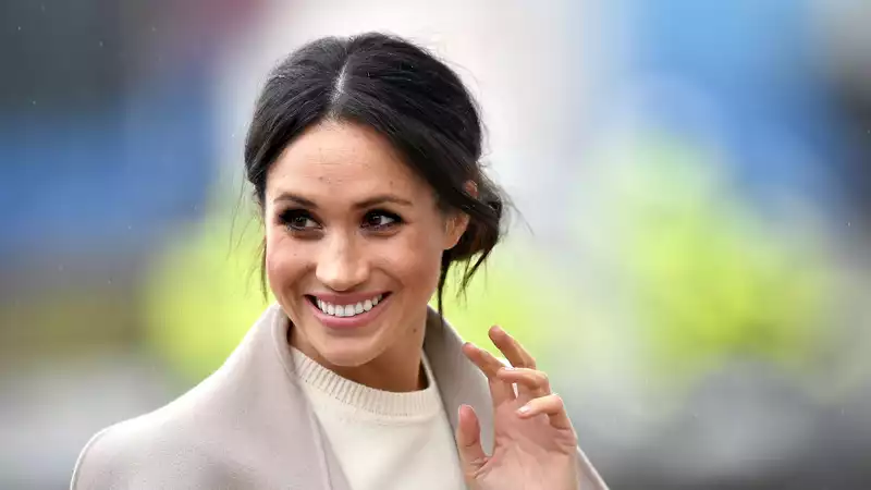 Watch Meghan Markle Surprise A-listers on the Cover of Vogue