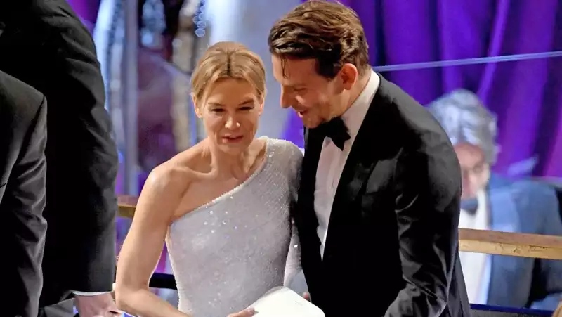 Renée Zellweger and Bradley Cooper's ex-couple (!)