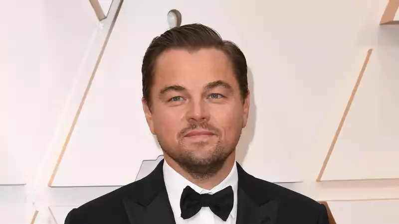 Leonardo DiCaprio asks girlfriend Camila Morrone out on an Oscars date.