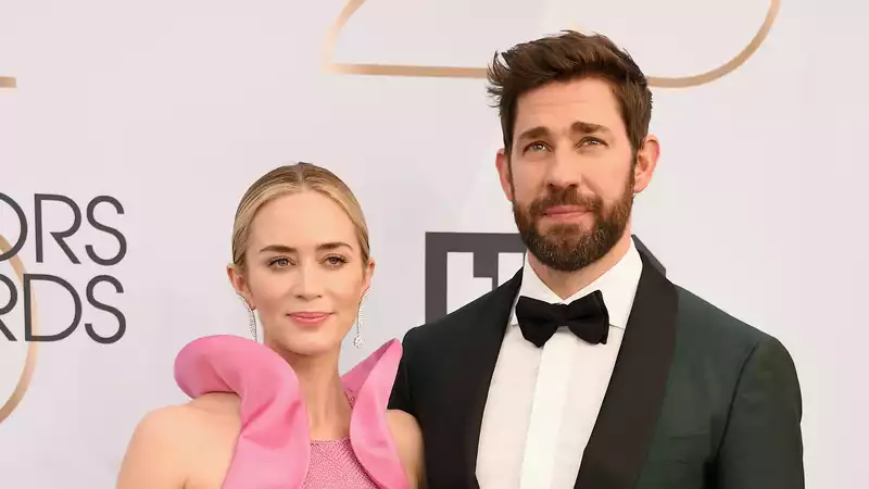 John Krasinski and Emily Blunt accidentally snub Chris Martin