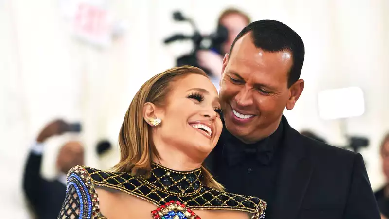 Alex Rodriguez adorably trolls Jennifer Lopez as she sneaks up on him on the red carpet