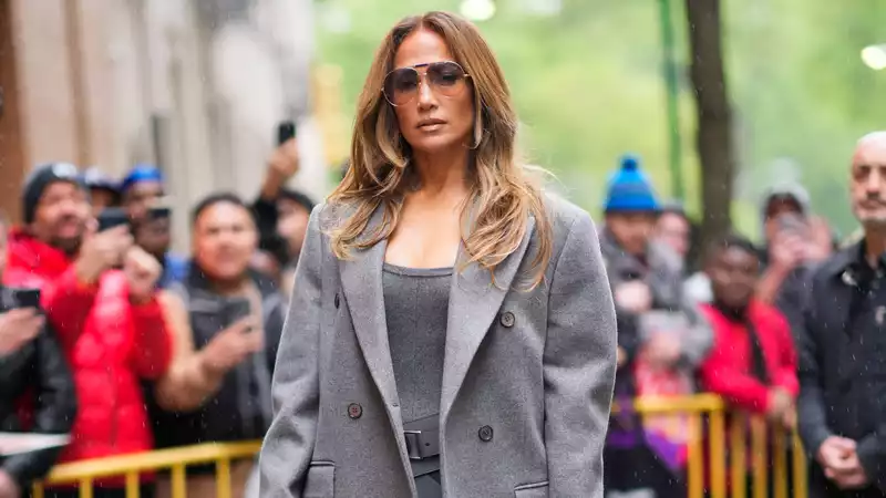 Jennifer Lopez explains the need for teddy bear coats