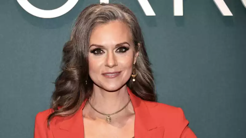 Hilary Burton Morgan of "One Tree Hill" Says She's Relieved to Embrace "Salty" Hair