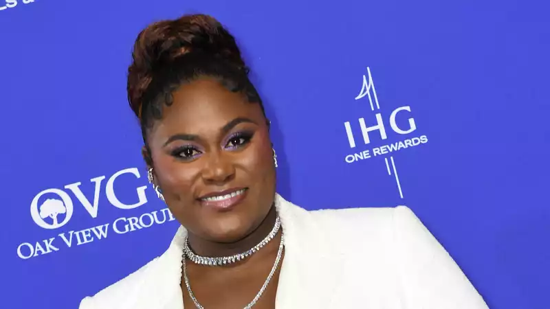 Danielle Brooks' Red Carpet Makeup is an Ode to The Color Purple