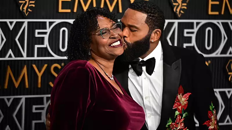 Anthony Anderson's mother to cut acceptance speech at this year's Emmys