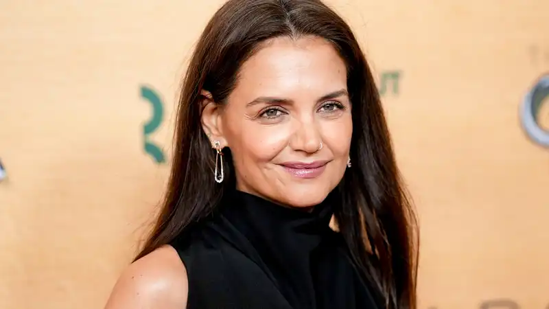 Street style muse Katie Holmes will make her first red carpet appearance in 2024.