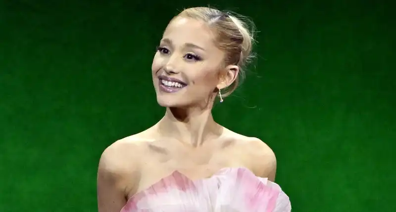 Ariana Grande's CinemaCon dress is a sophisticated homage to "Wicked