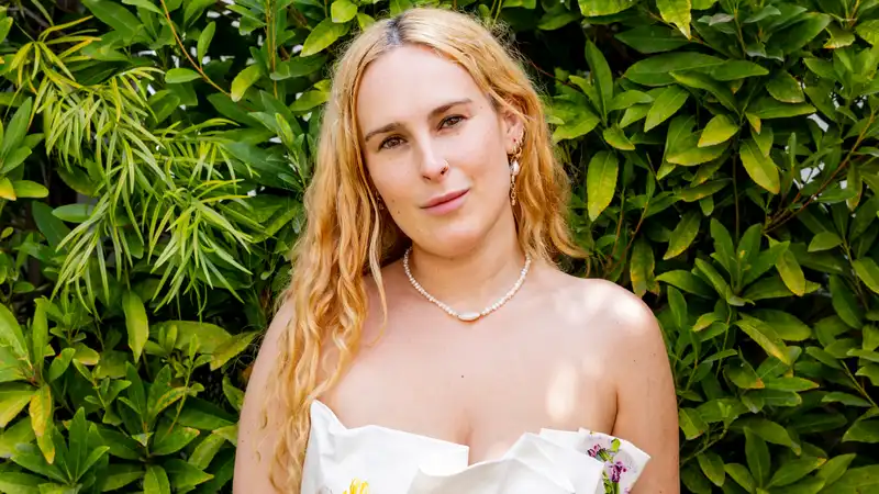 Rumer Willis Says She's "Sexier Than Ever" as Mother's Day Approaches