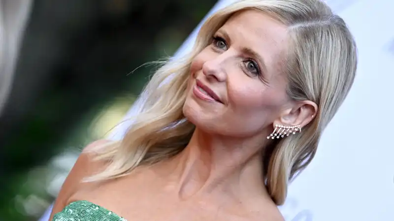 Sarah Michelle Gellar "would love to get a call" from Dolly Parton about reviving "Buffy