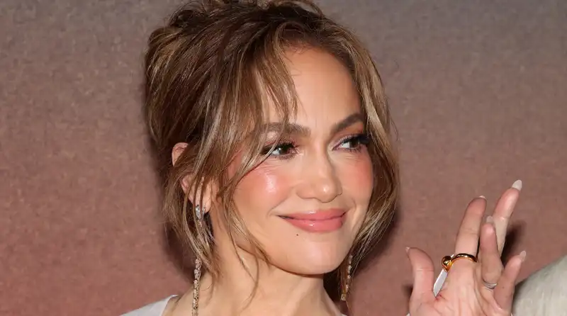 Jennifer Lopez shares not-so-subtle message after facing questions about her marriage